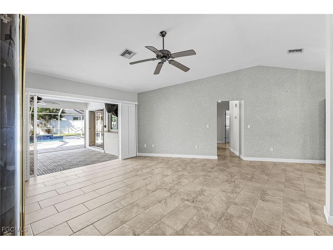 2822 SE 22nd Place Cape Coral FL 33904 2025020930 image8