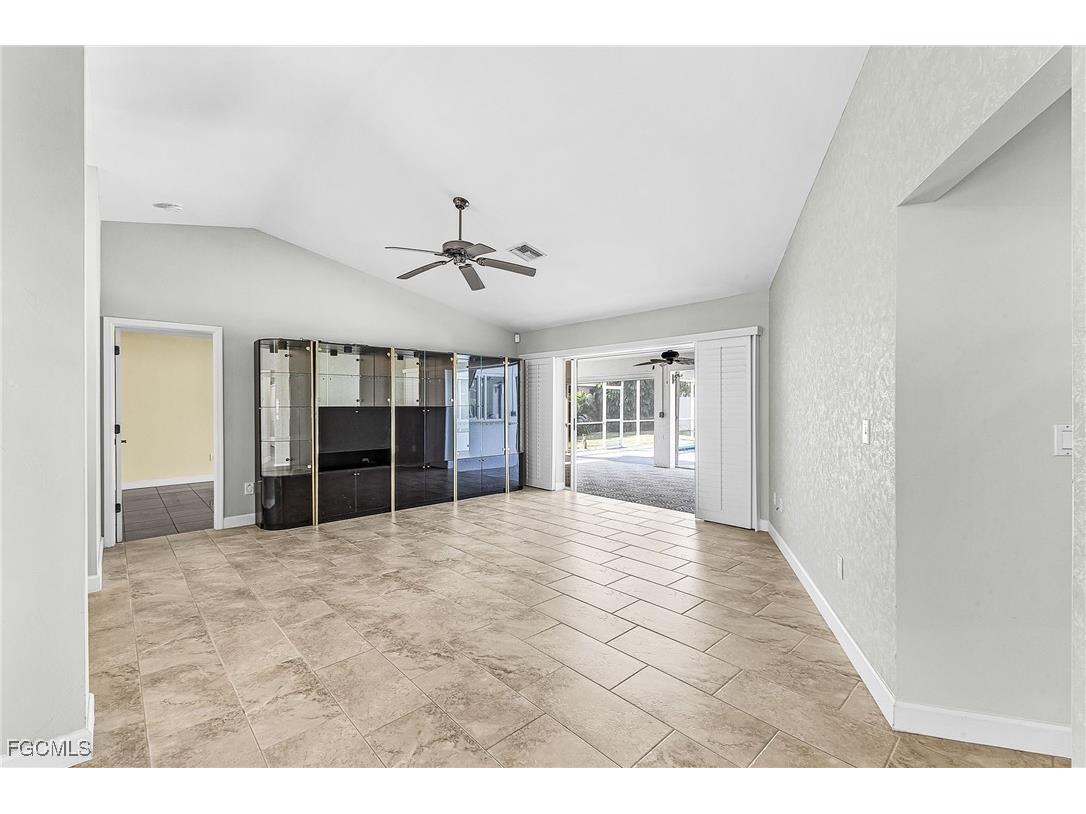 2822 SE 22nd Place Cape Coral FL 33904 2025020930 image9