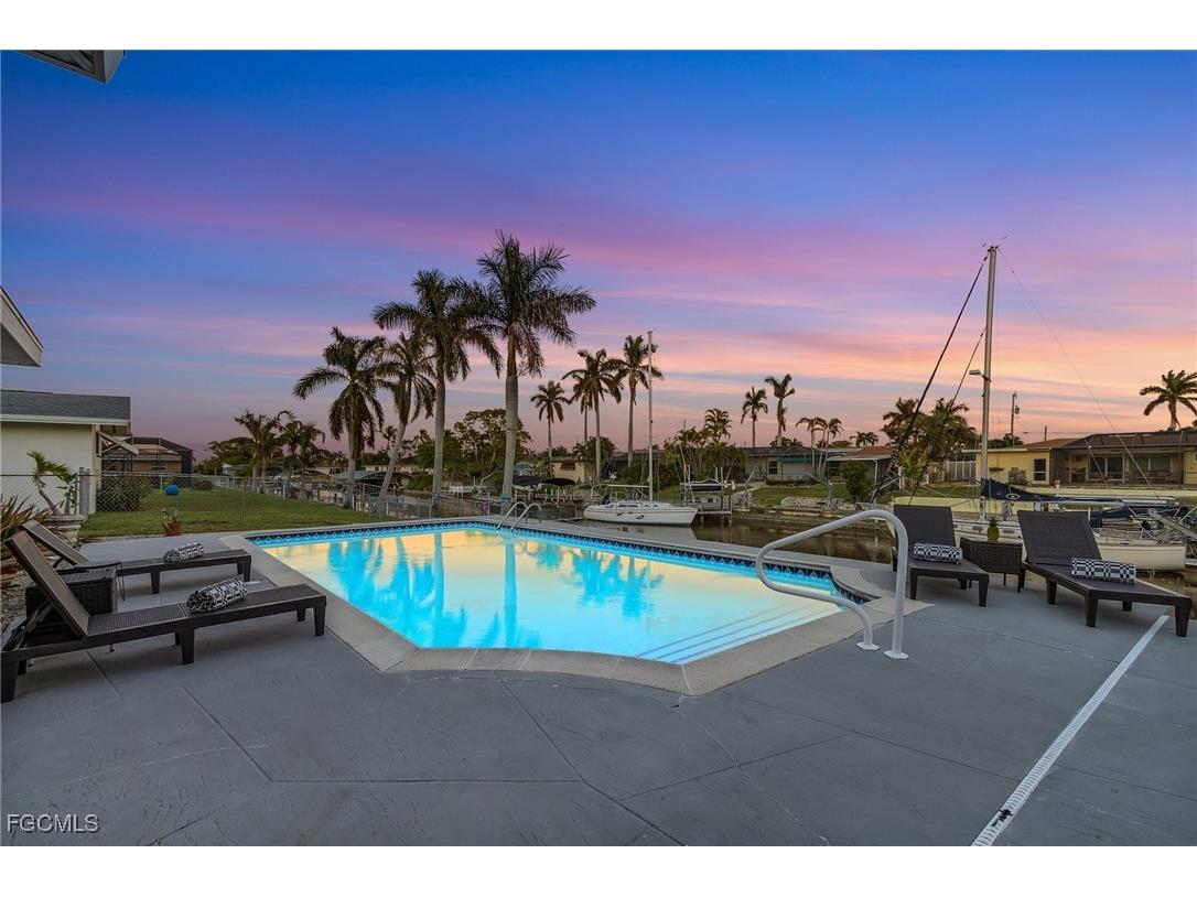 2823 SE 18th Avenue Cape Coral FL 33904 2025012342 image1