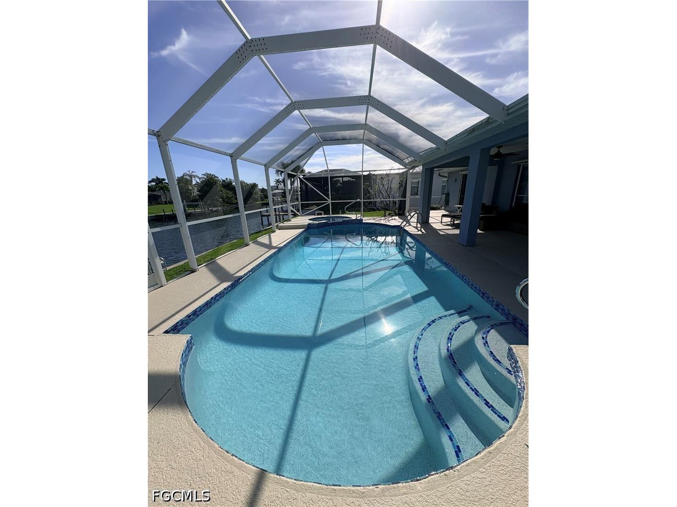 2823 SW 39th Terrace Cape Coral FL 33914 2026018346 image2