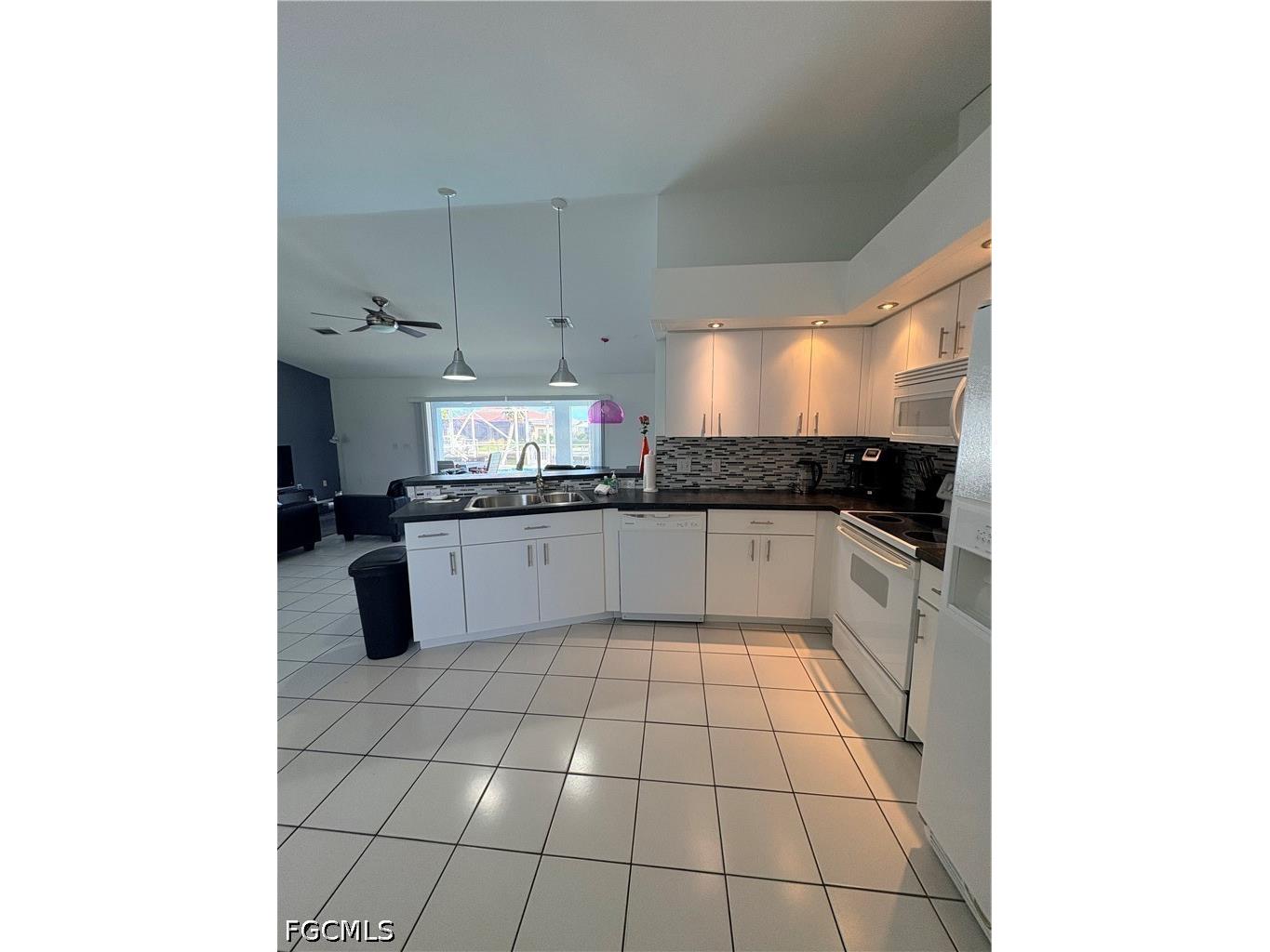 2823 SW 39th Terrace Cape Coral FL 33914 2026018346 image8