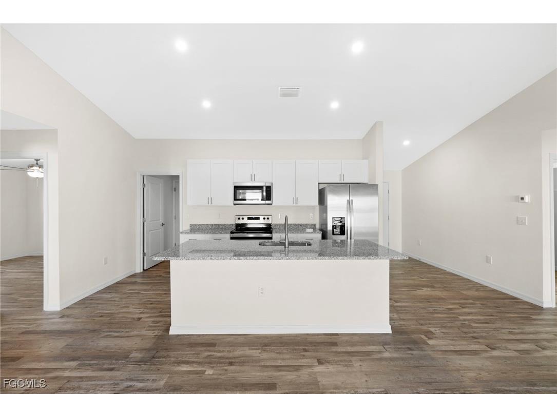 2824 NE 2nd Avenue Cape Coral FL 33909 2026000640 image16