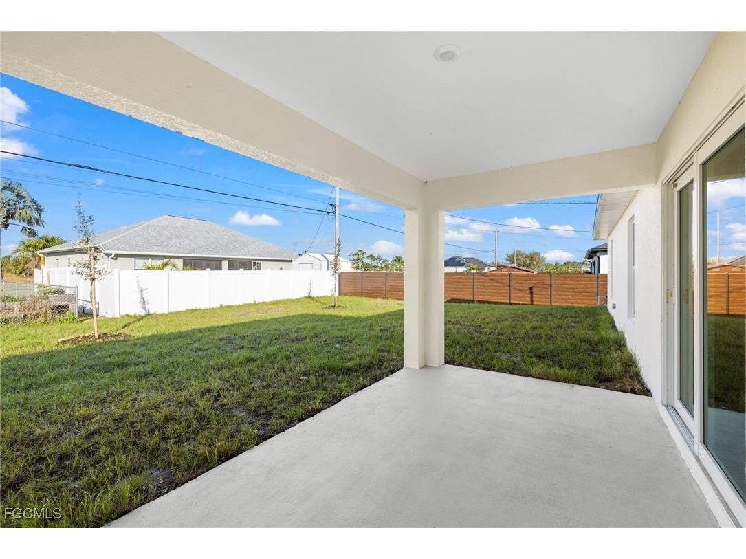 2824 NE 2nd Avenue Cape Coral FL 33909 2026000640 image25