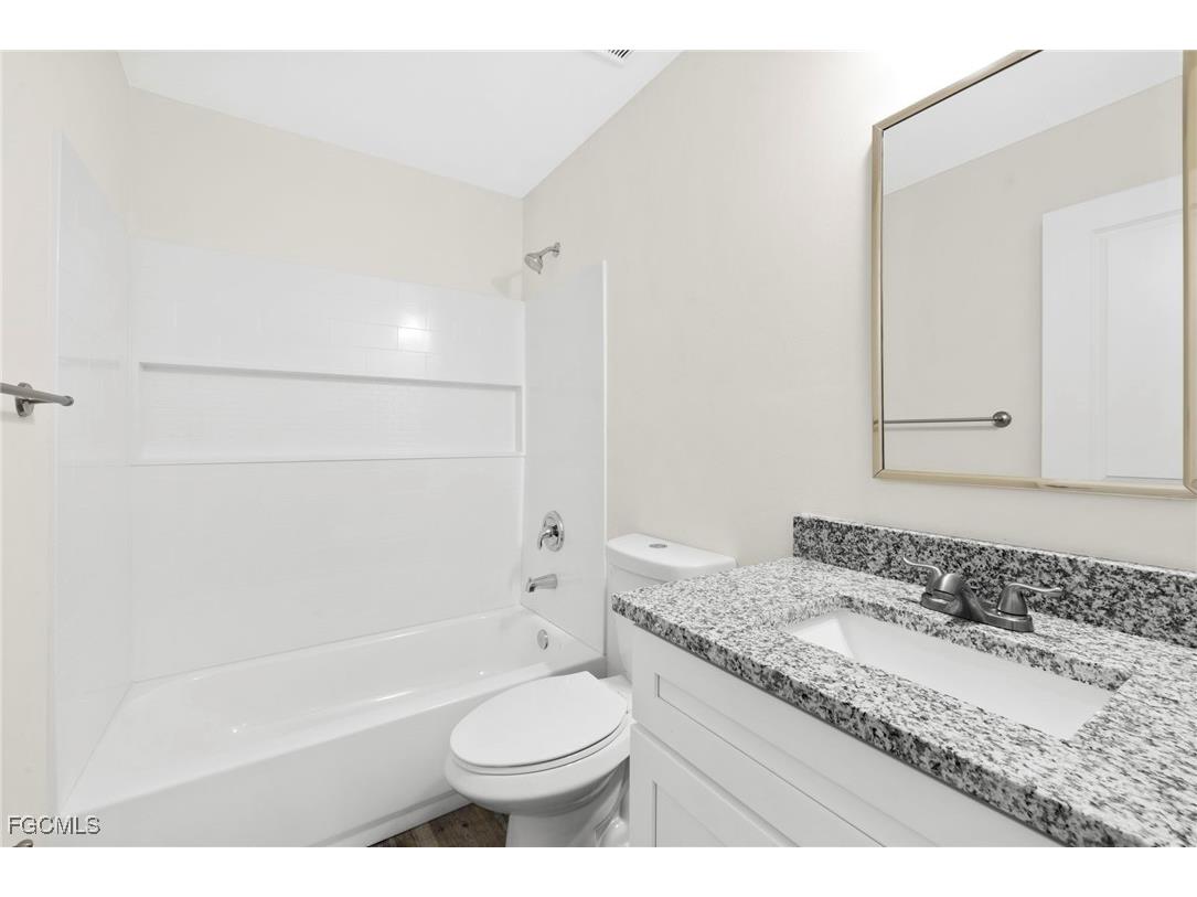 2824 NE 2nd Avenue Cape Coral FL 33909 2026000640 image9