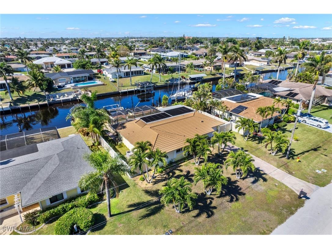 2824 SE 18th Court Cape Coral FL 33904 225011966 image1