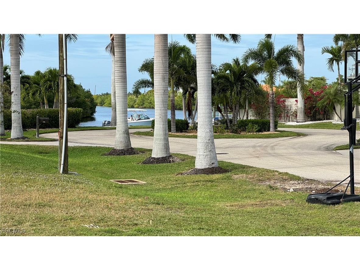 2824 SW 42nd Lane Cape Coral FL 33914 2025011217 image5