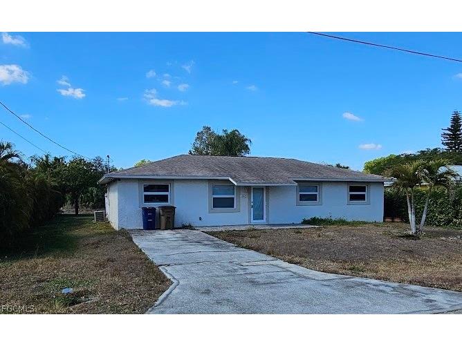 2825 E Cypress Avenue Fort Myers FL 33905 2026008993 image1