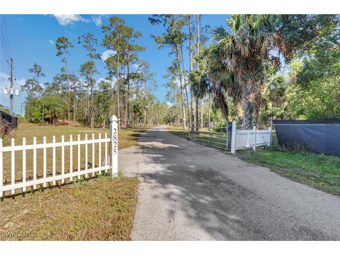 2825 Jenkins Way Naples FL 34117 225045028 image40
