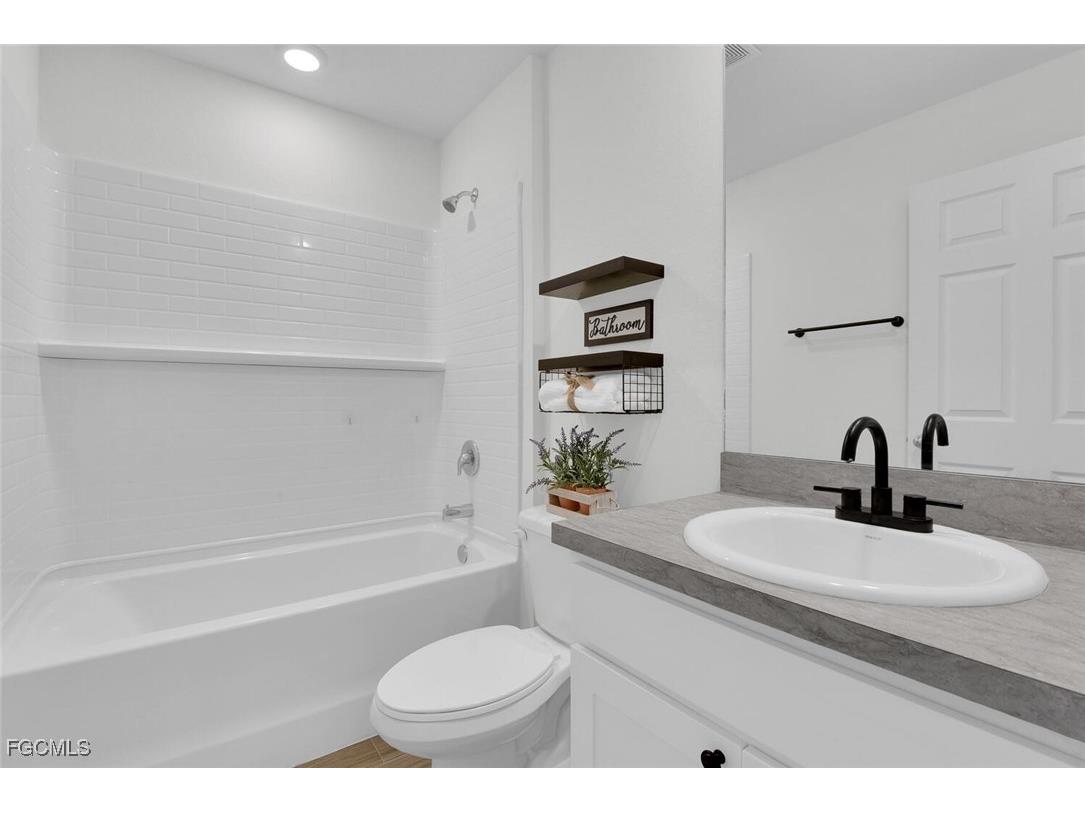 2825 NW 8th Place Cape Coral FL 33993 2025005051 image21