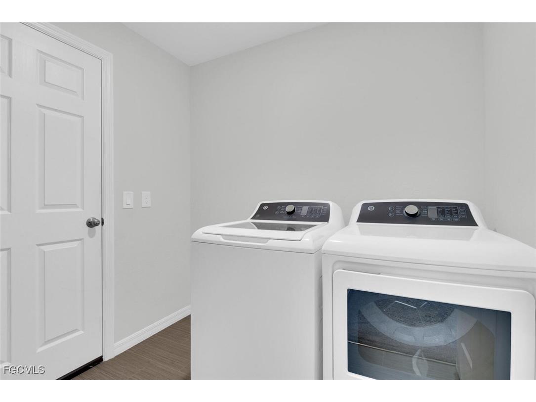 2825 NW 8th Place Cape Coral FL 33993 2025005051 image23