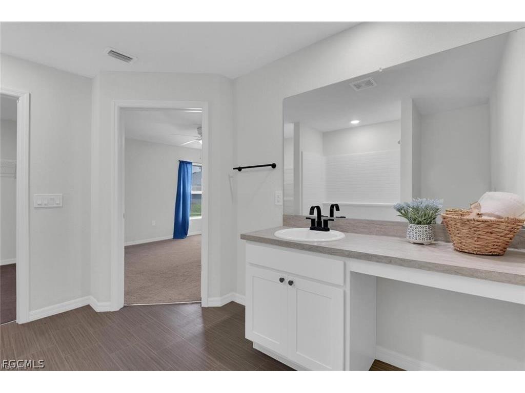 2825 NW 8th Place Cape Coral FL 33993 2026008178 image11