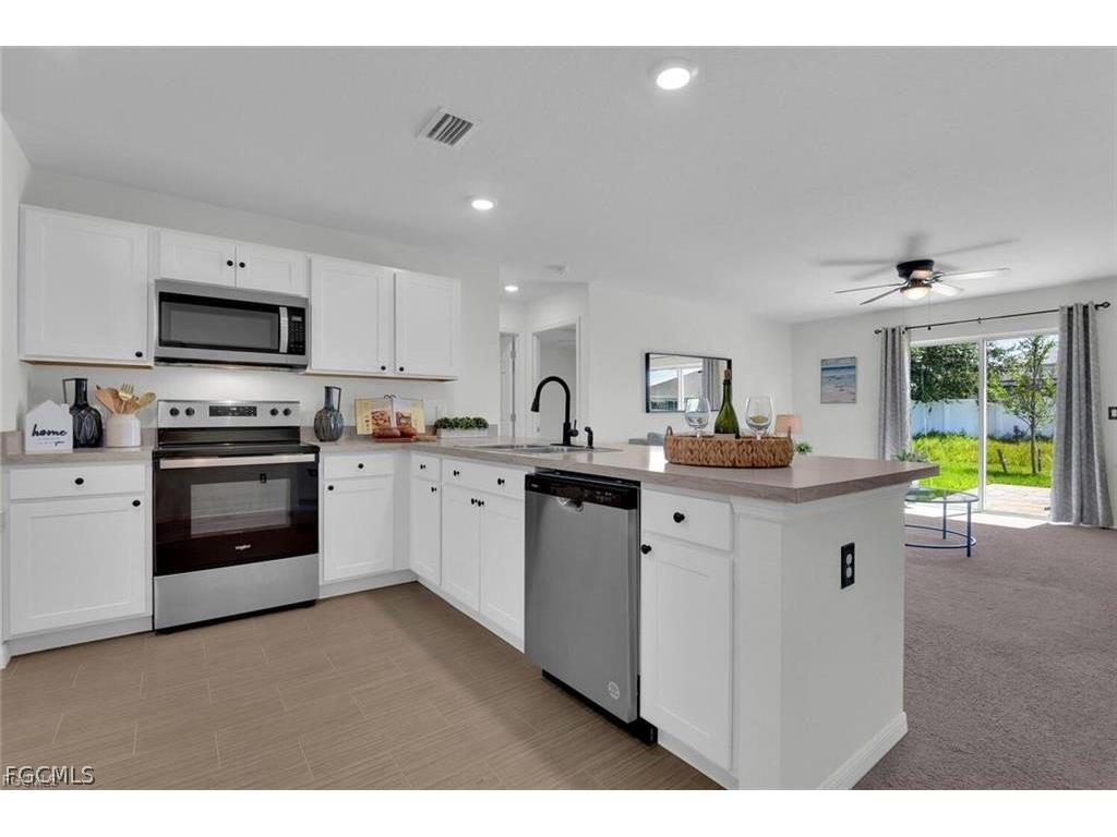 2825 NW 8th Place Cape Coral FL 33993 2026008178 image4