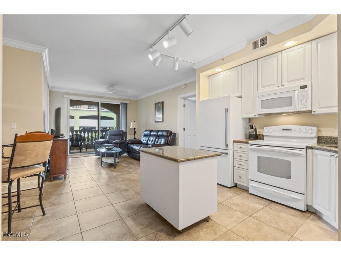 2825 Palm Beach Boulevard #203 Fort Myers FL 33916 2025016129 image2