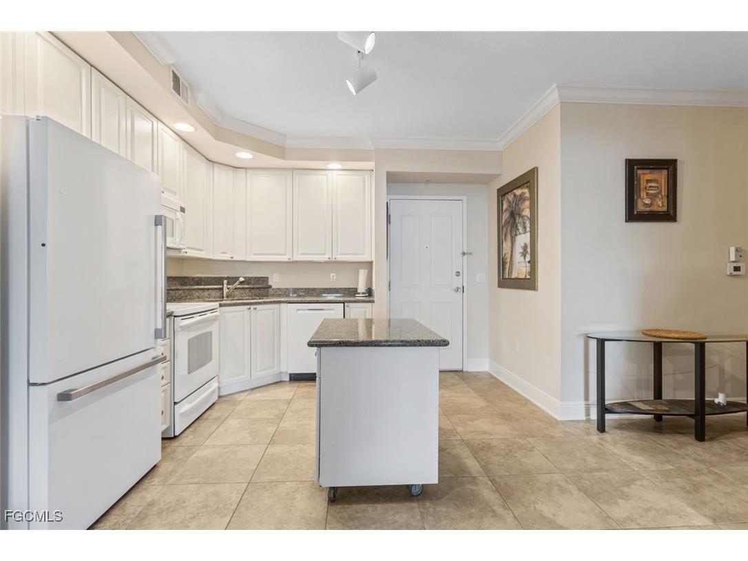 2825 Palm Beach Boulevard #203 Fort Myers FL 33916 2025016129 image6