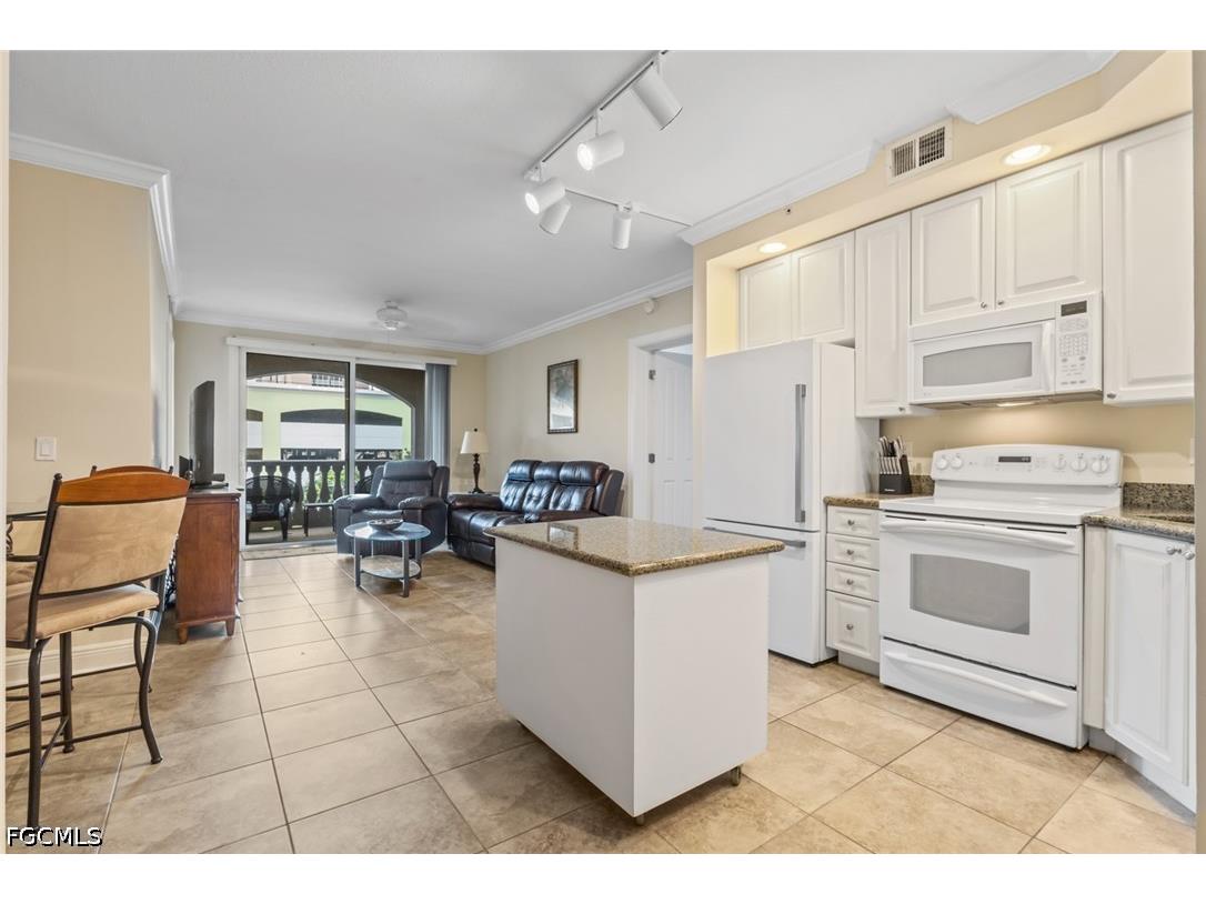 2825 Palm Beach Boulevard #203 Fort Myers FL 33916 2026025428 image2
