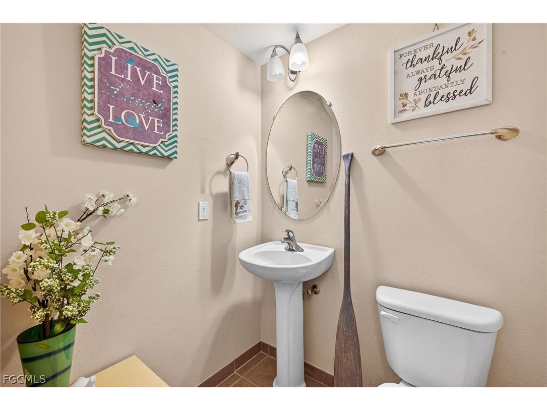2825 Palm Beach Boulevard #215 Fort Myers FL 33916 2026007805 image20