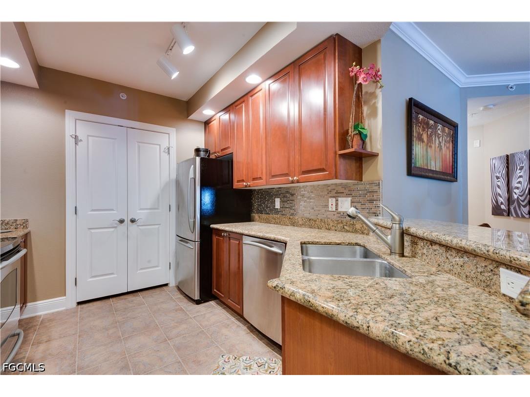 2825 Palm Beach Boulevard #219 Fort Myers FL 33916 2026015474 image11