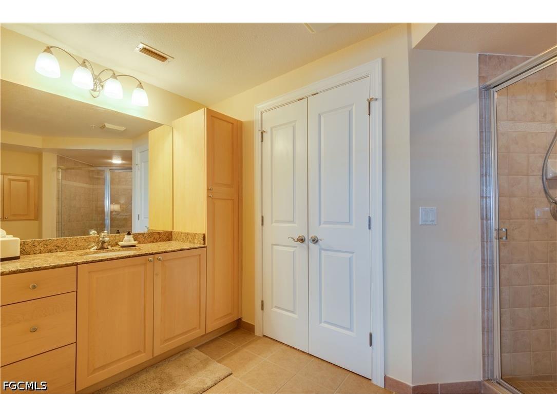 2825 Palm Beach Boulevard #219 Fort Myers FL 33916 2026015474 image9