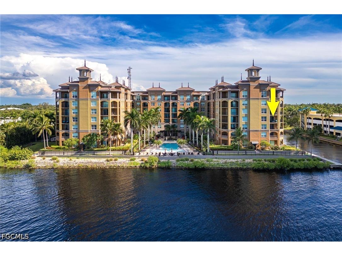 2825 Palm Beach Boulevard #401 Fort Myers FL 33916 2026019502 image1