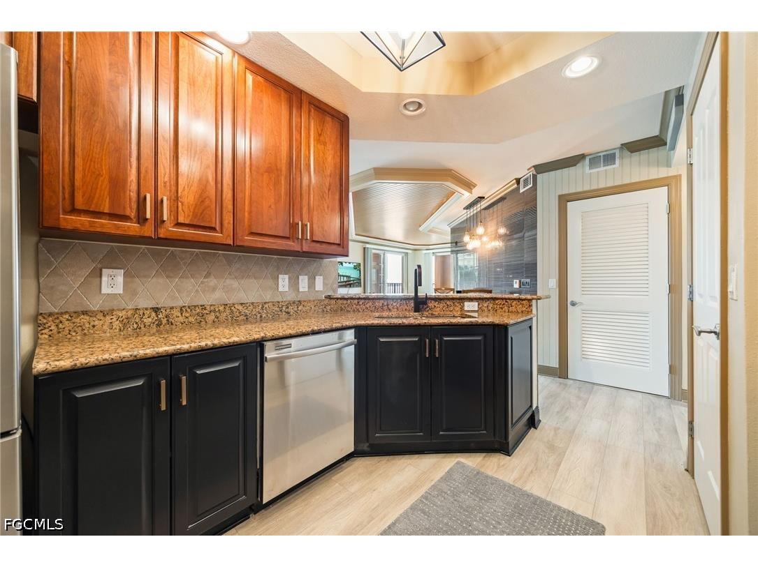 2825 Palm Beach Boulevard #401 Fort Myers FL 33916 2026019502 image15