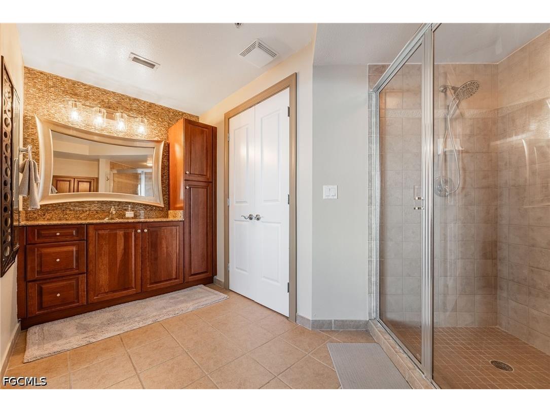 2825 Palm Beach Boulevard #401 Fort Myers FL 33916 2026019502 image27