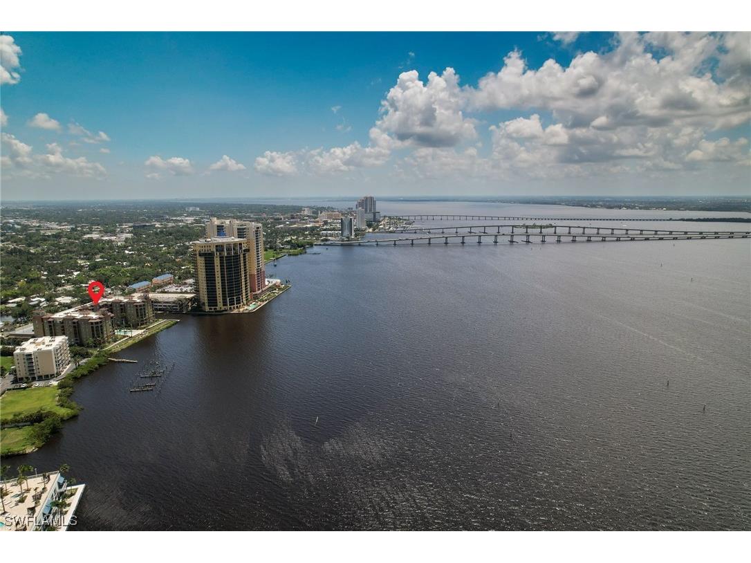 2825 Palm Beach Boulevard #403 Fort Myers FL 33916 223044812 image1