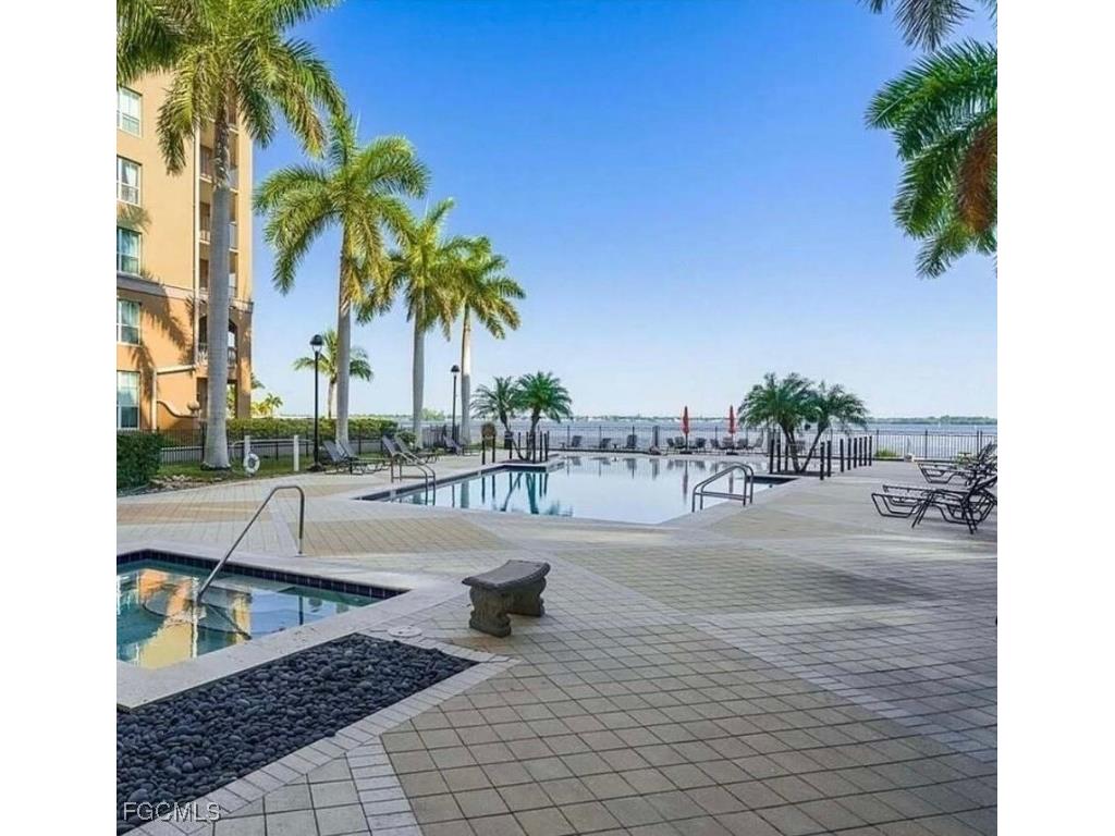 2825 Palm Beach Boulevard #418 Fort Myers FL 33916 2025005795 image1