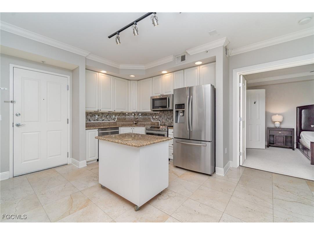 2825 Palm Beach Boulevard #614 Fort Myers FL 33916 2025004903 image4