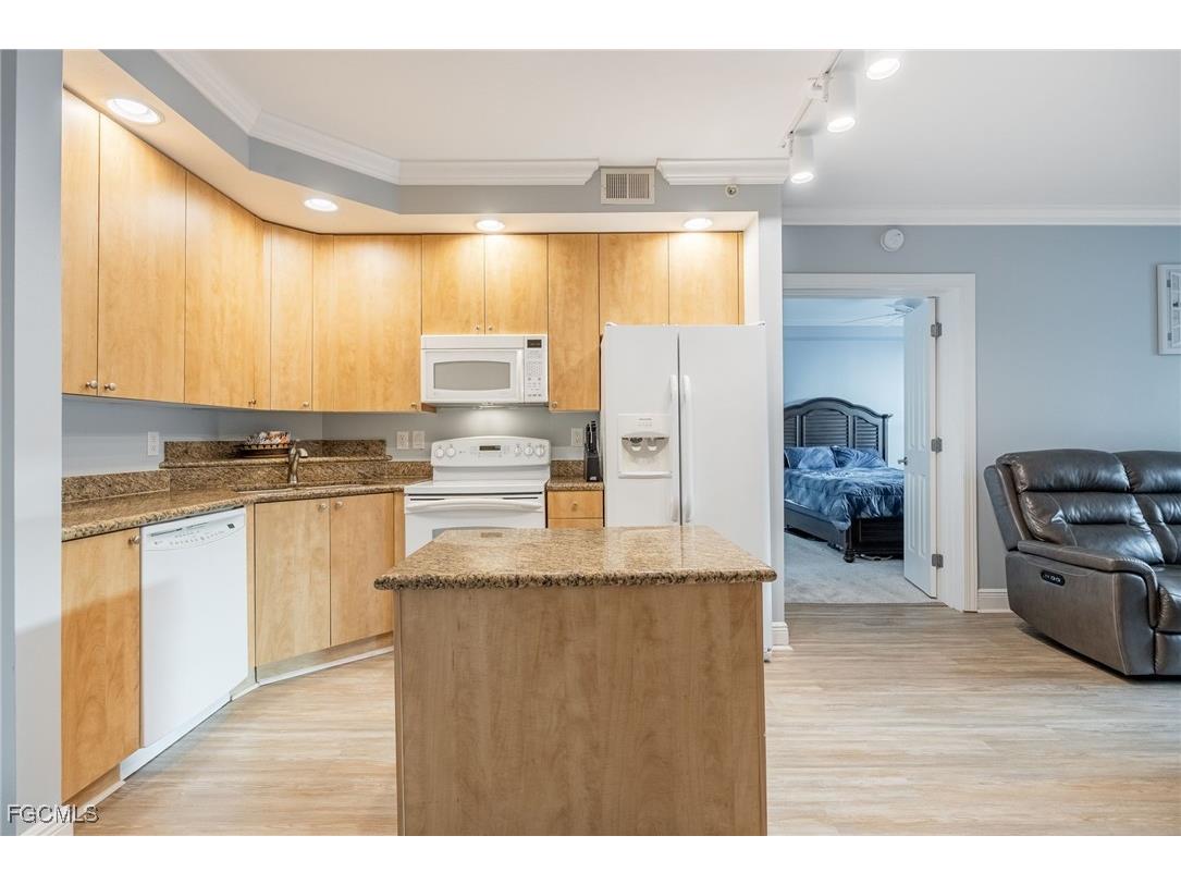 2825 Palm Beach Boulevard #615 Fort Myers FL 33916 2025021092 image6