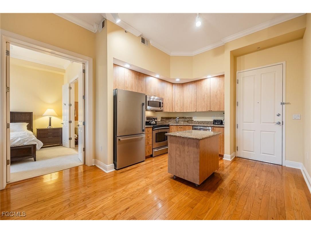 2825 Palm Beach Boulevard #706 Fort Myers FL 33916 2025004980 image15