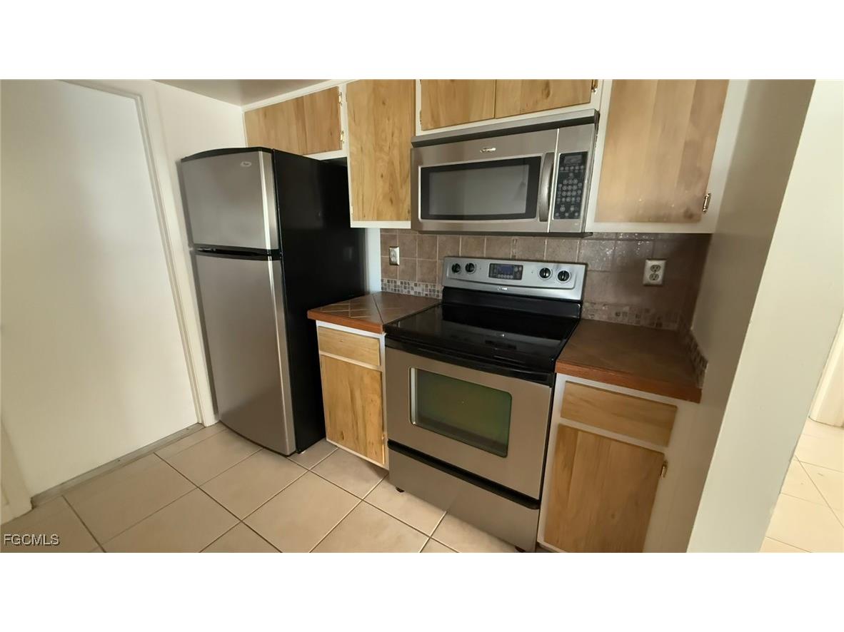 2825 SW Santa Barbara Place #P Cape Coral FL 33914 2025018898 image12