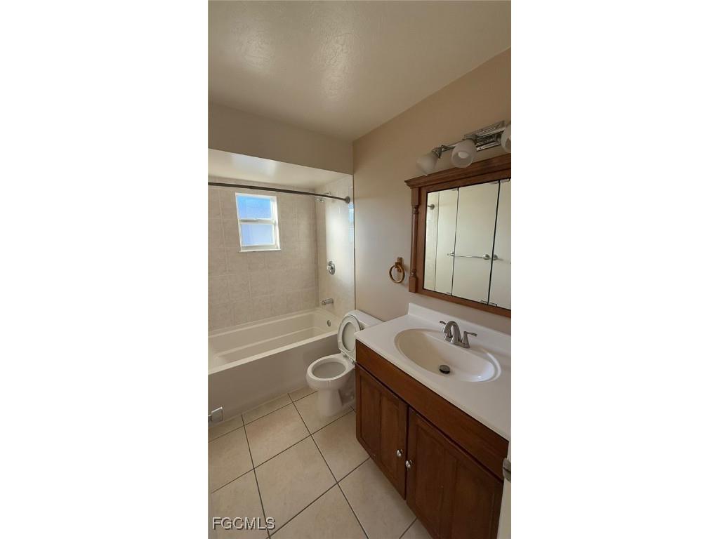 2825 SW Santa Barbara Place #P Cape Coral FL 33914 2025018898 image13