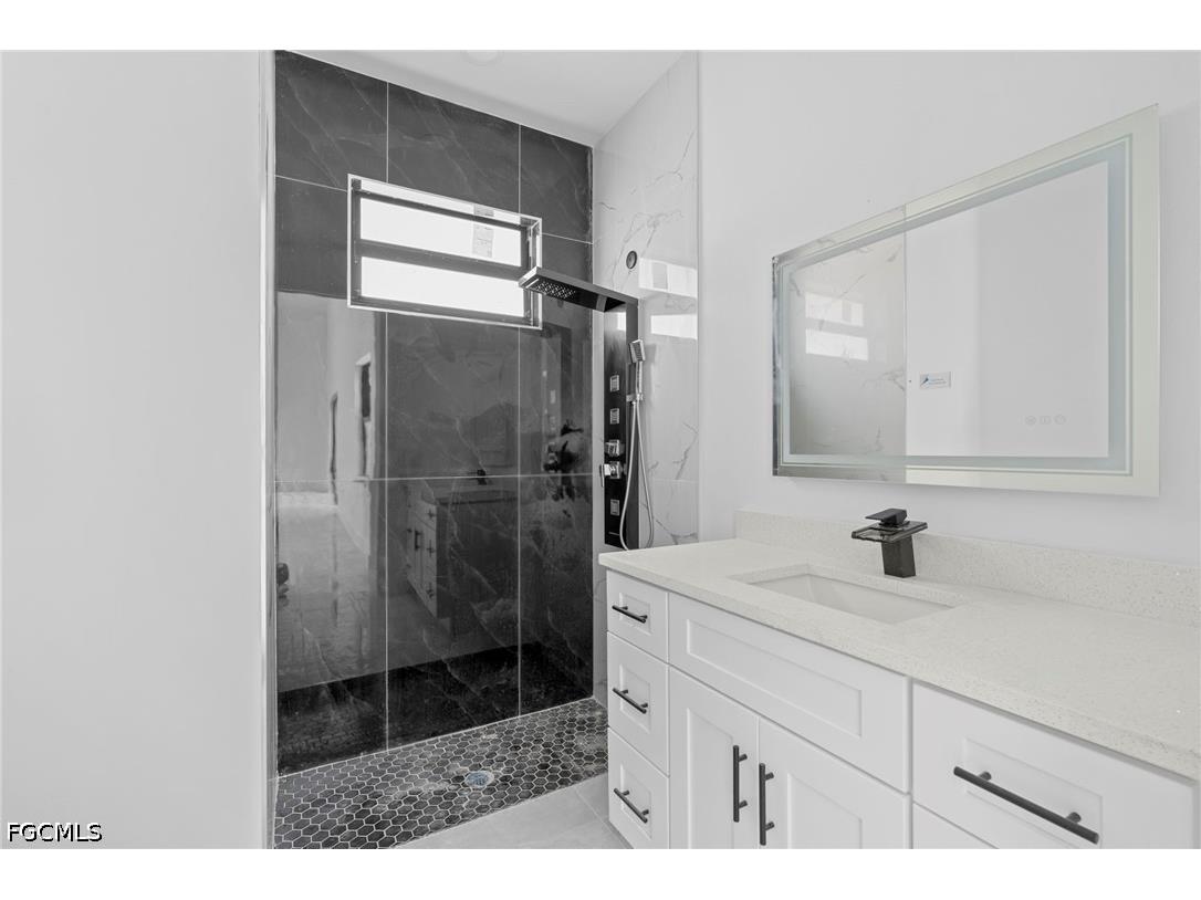 2826 NW 42nd Avenue Cape Coral FL 33993 2026018602 image8