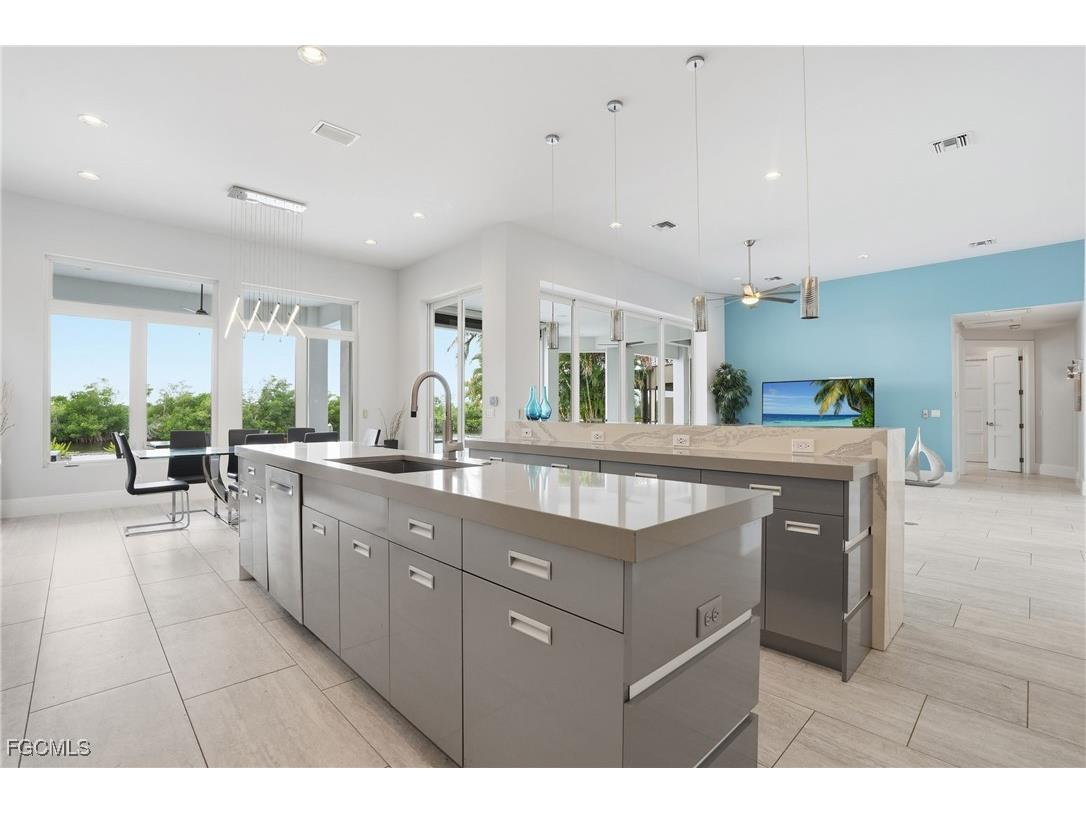 2826 SW 44th Terrace Cape Coral FL 33914 2025018027 image12