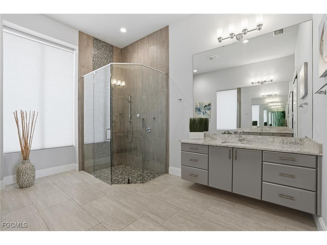 2826 SW 44th Terrace Cape Coral FL 33914 2025018027 image18