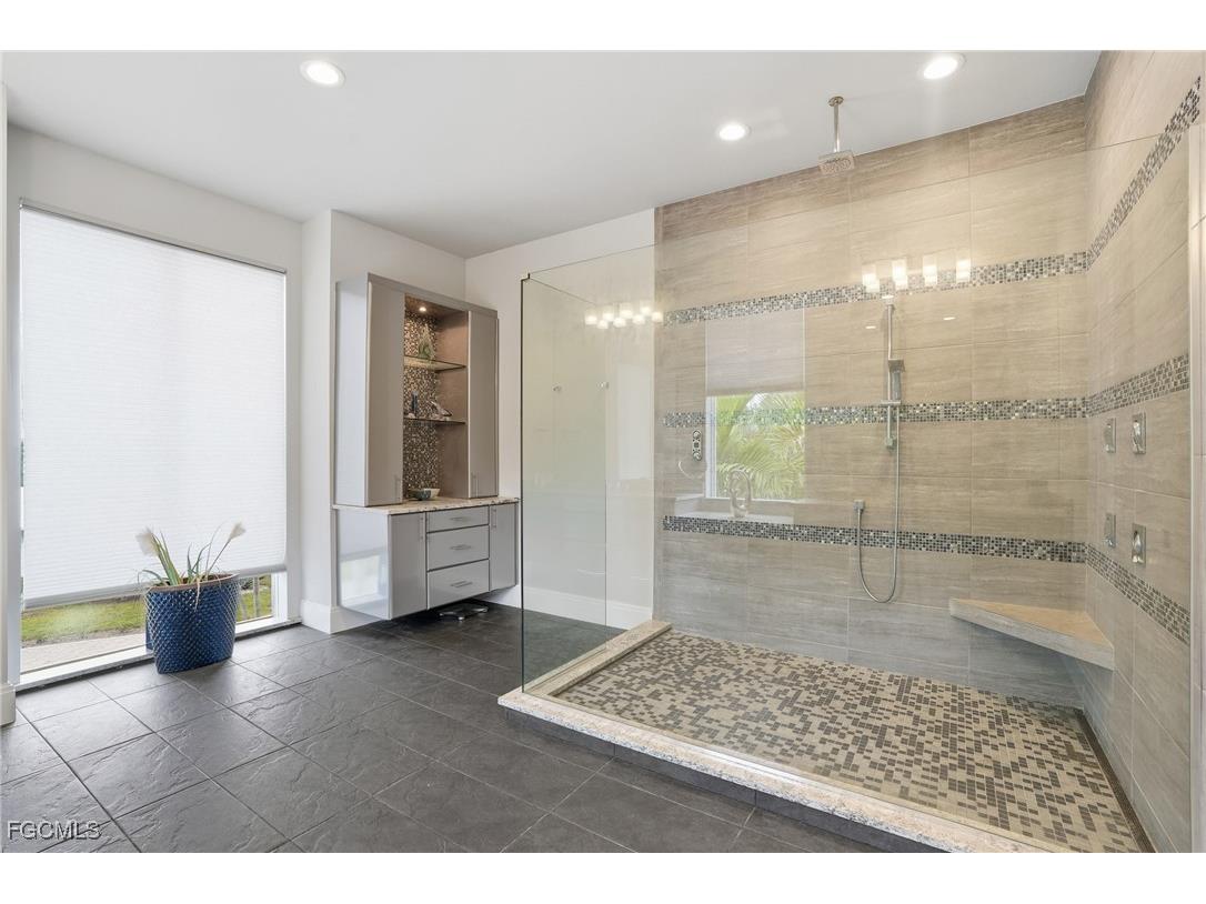 2826 SW 44th Terrace Cape Coral FL 33914 2025018027 image22