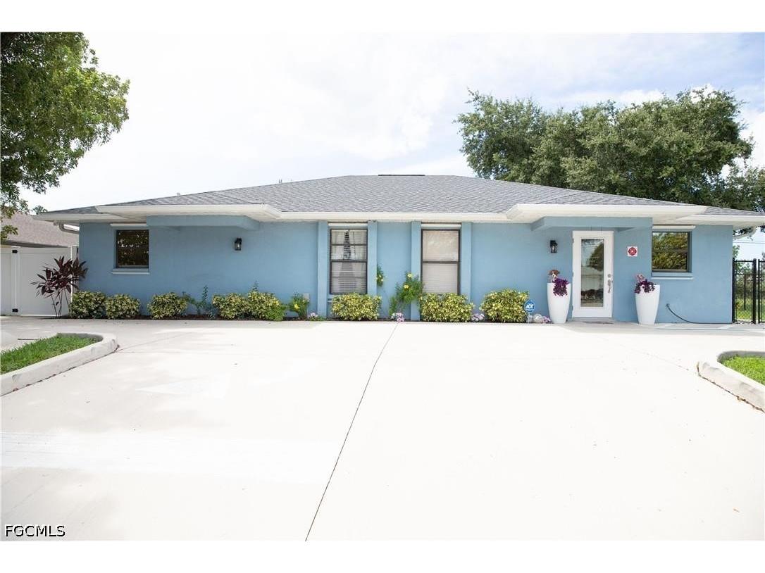 2826 Santa Barbara Boulevard Cape Coral FL 33914 2026021581 image1