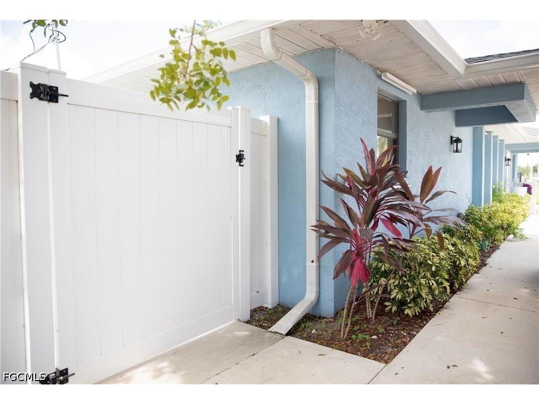 2826 Santa Barbara Boulevard Cape Coral FL 33914 2026021581 image3