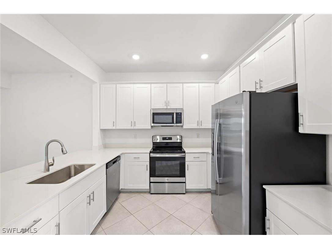 2827 Blossom Way Naples FL 34120 226007728 image10