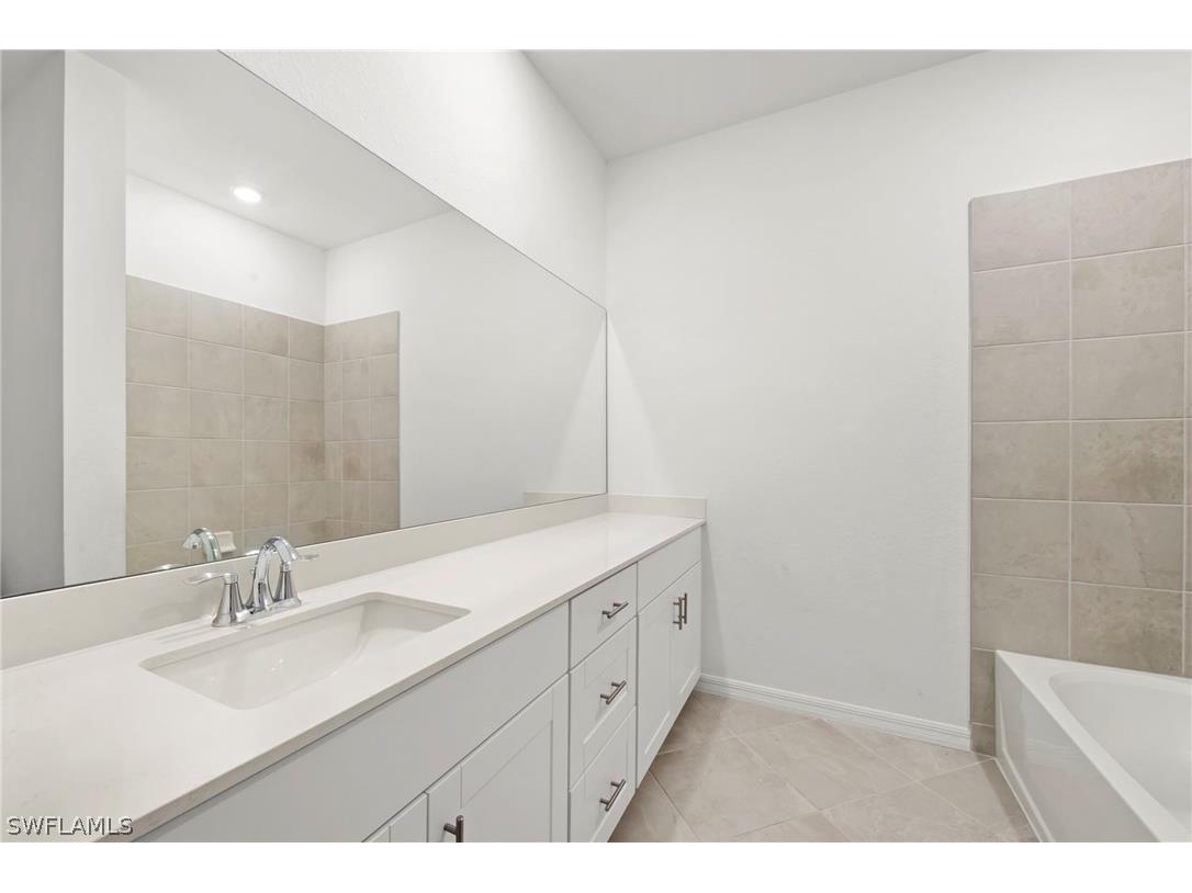 2827 Blossom Way Naples FL 34120 226007728 image17