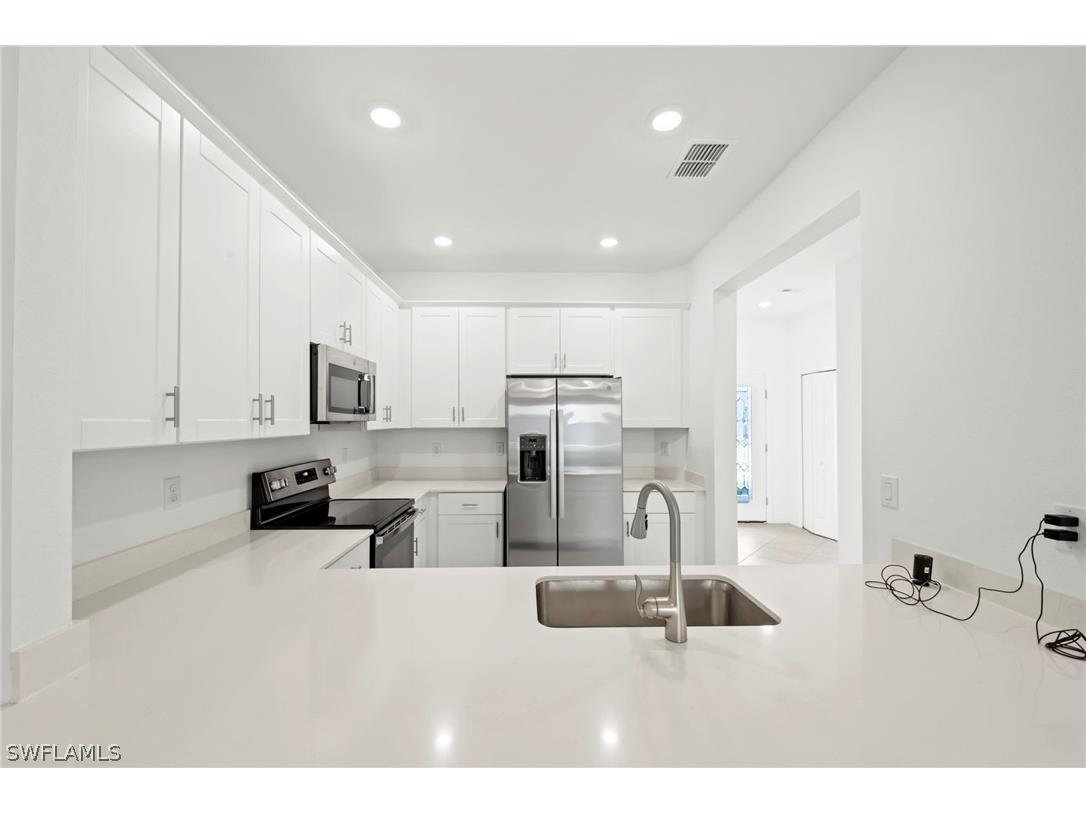 2827 Blossom Way Naples FL 34120 226007728 image8