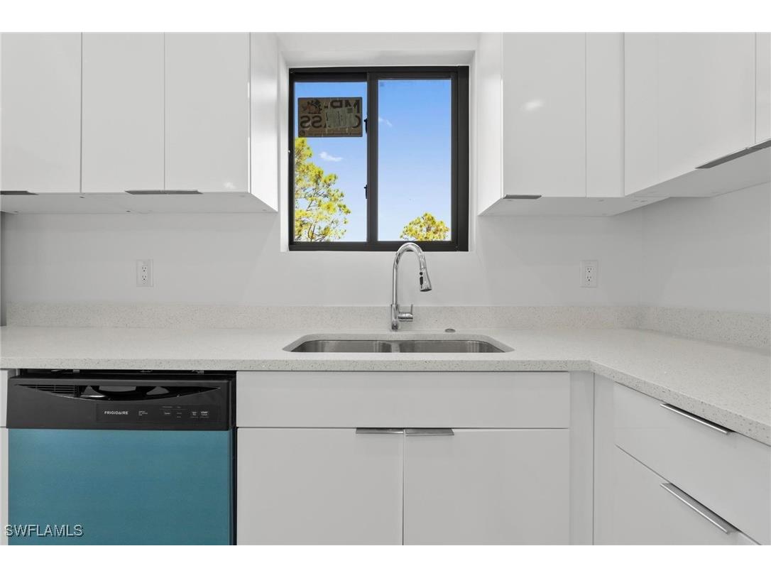 2827 NW 10th Terrace Cape Coral FL 33993 225061060 image10