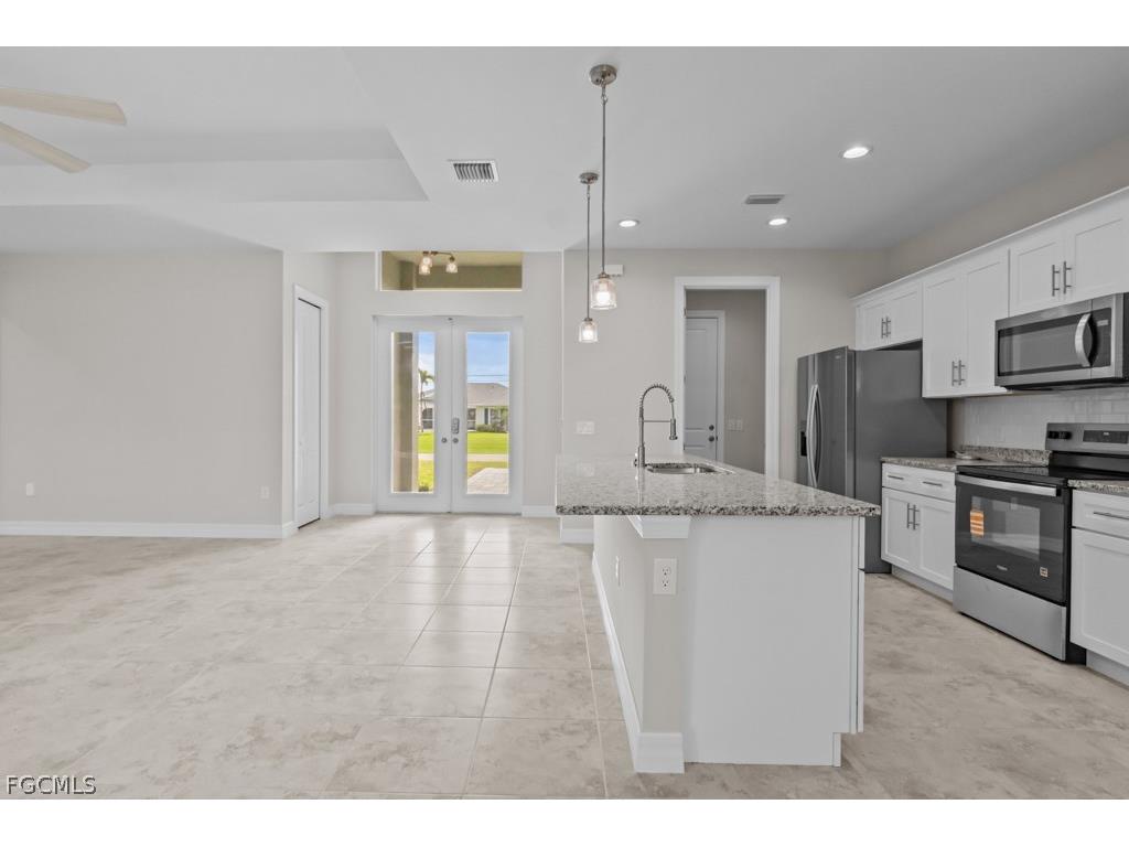 2827 NW 14th Terrace Cape Coral FL 33993 2025025323 image35