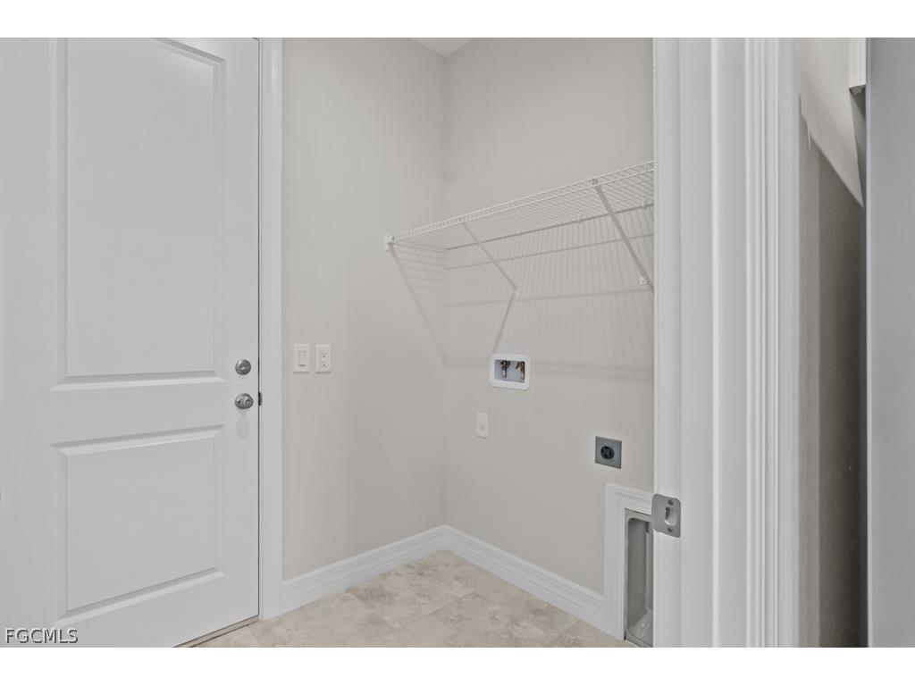 2827 NW 14th Terrace Cape Coral FL 33993 2025025323 image37