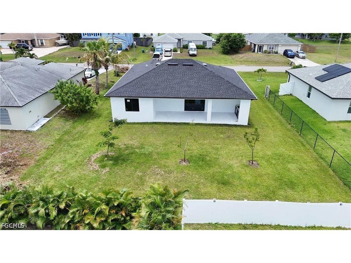 2827 SW 2nd Lane Cape Coral FL 33991 2026028077 image12