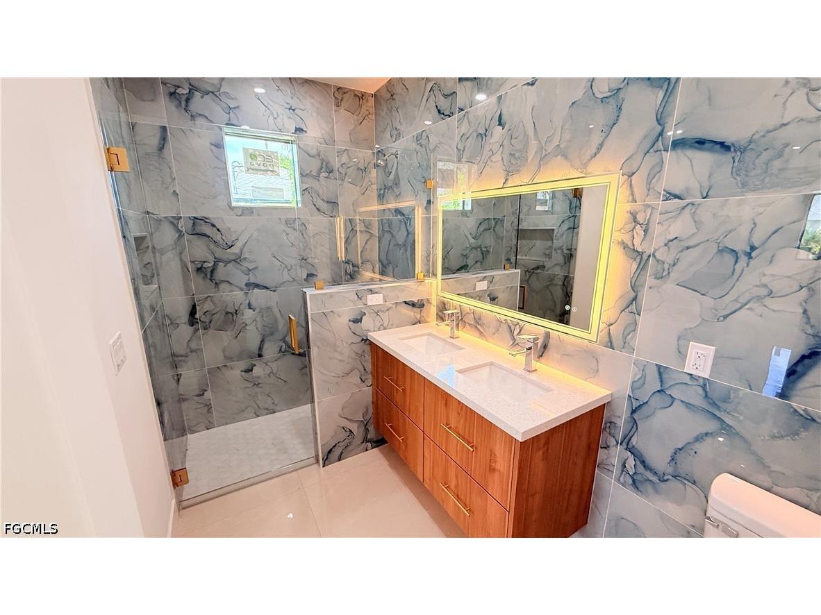 2827 SW 2nd Lane Cape Coral FL 33991 2026028077 image19