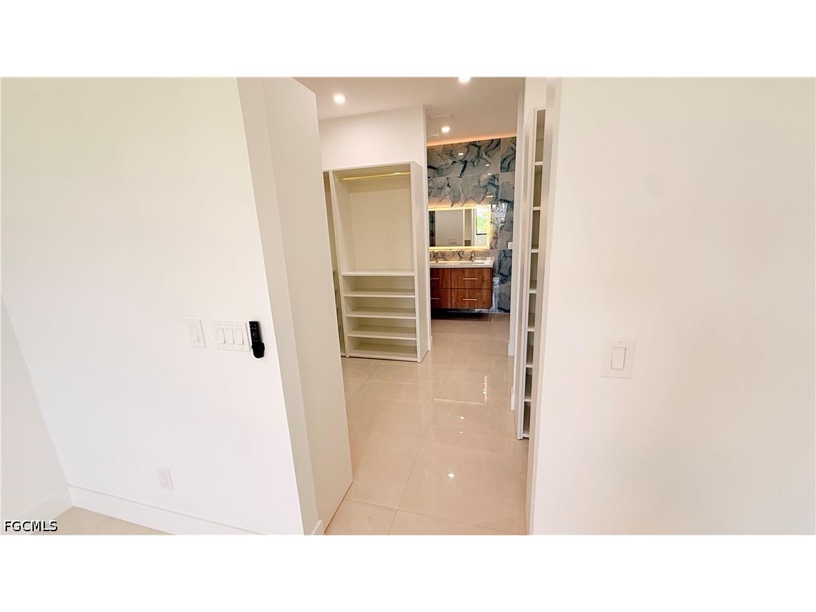 2827 SW 2nd Lane Cape Coral FL 33991 2026028077 image22