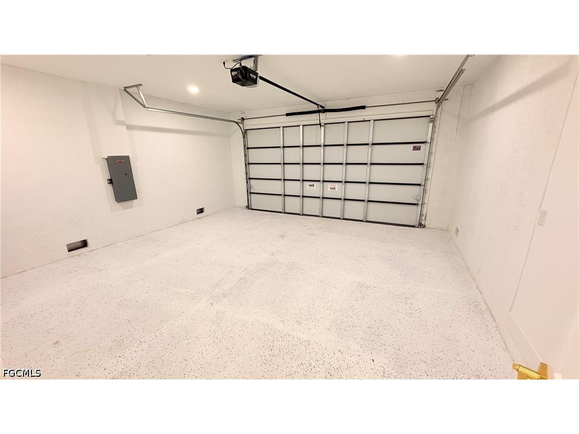 2827 SW 2nd Lane Cape Coral FL 33991 2026028077 image31