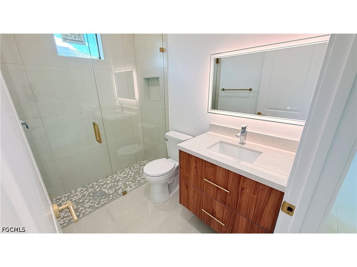 2827 SW 2nd Lane Cape Coral FL 33991 2026028077 image37
