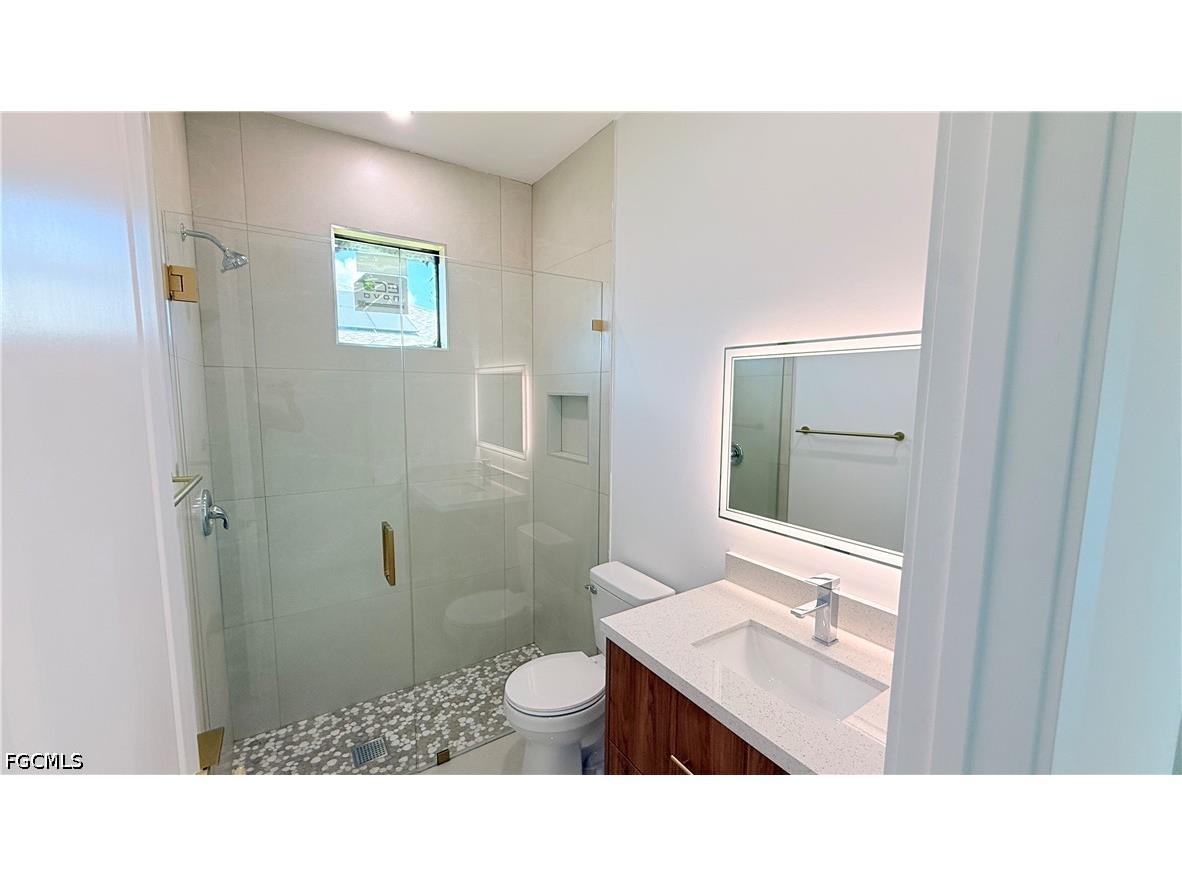 2827 SW 2nd Lane Cape Coral FL 33991 2026028077 image38